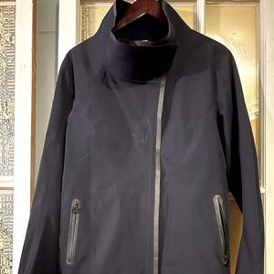 Lululemon rain/trench coat